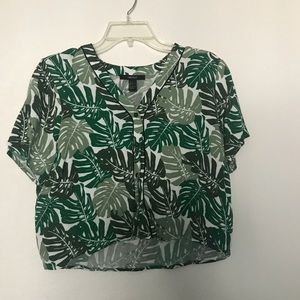 Forever 21 |Tropical Print | Cropped Button-up